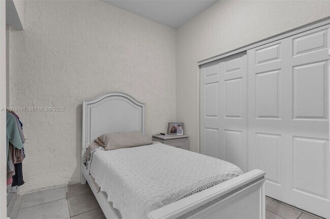 Building Photo - 114130 SW 252nd Ter