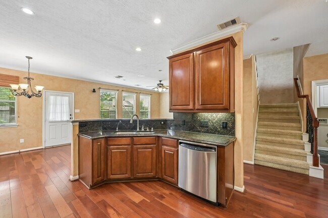 Building Photo - 11303 English Rose Trail