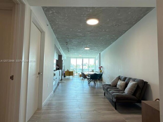 Building Photo - 6620 Indian Creek Dr