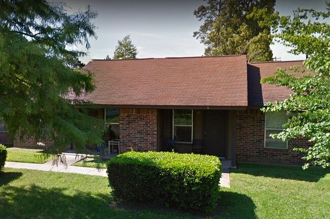 Building Photo - 147 Alamo St