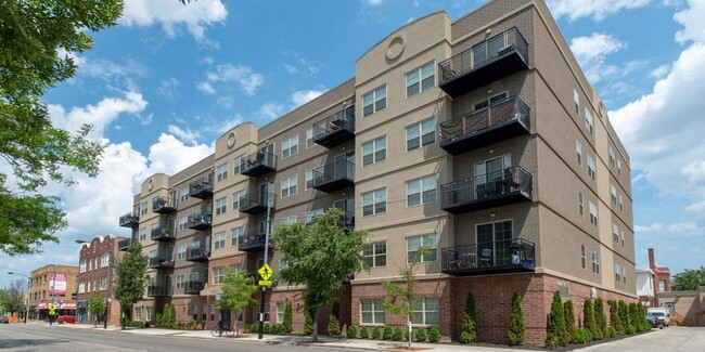 Building Photo - HIGHPOINT Albany Park on Kedzie