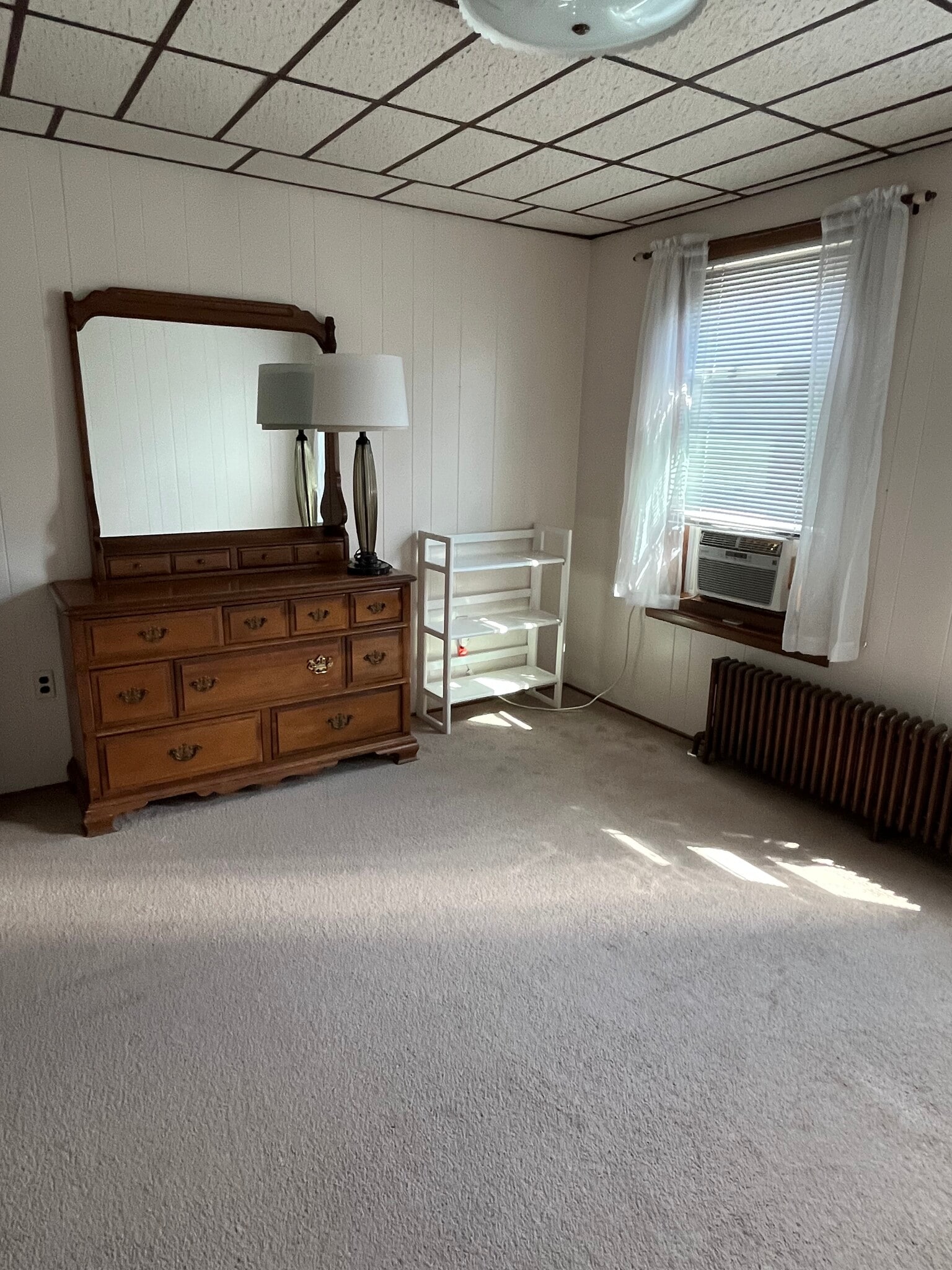 Building Photo - 701 E 6th St