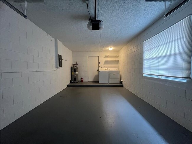Building Photo - 33 E Princeton St