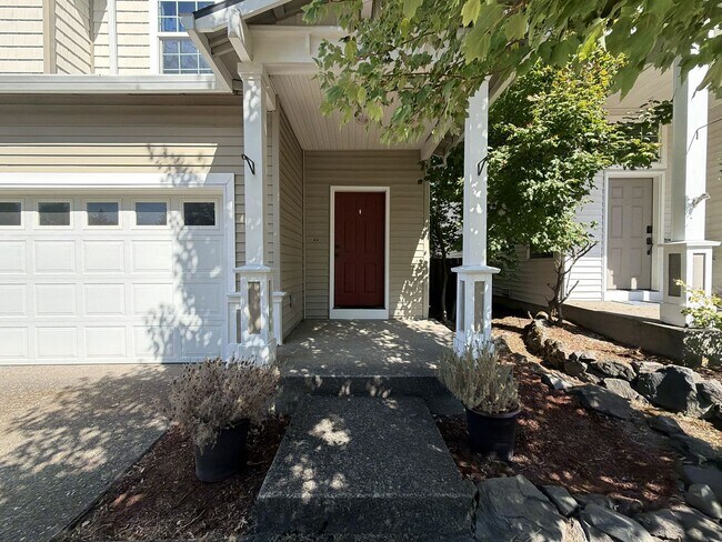 Building Photo - 5042 NE Schoeler Cir