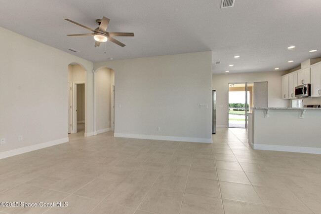 Building Photo - 3085 Blazing Star Dr