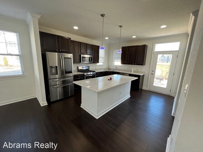 Building Photo - 4 br, 3.5 bath House - 1700 Paulet Drive