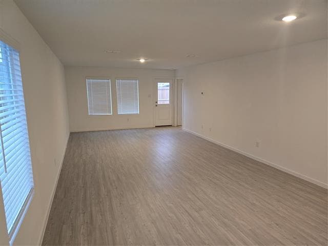 Building Photo - 316 Thresher Ln