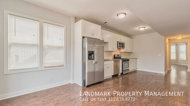 Building Photo - 2833 N Avers Ave