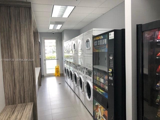 Building Photo - 1200 Brickell Bay Dr