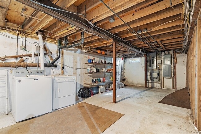 Building Photo - 379 Concord Rd