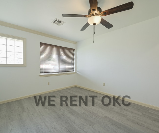 Building Photo - 853 SW 8th St