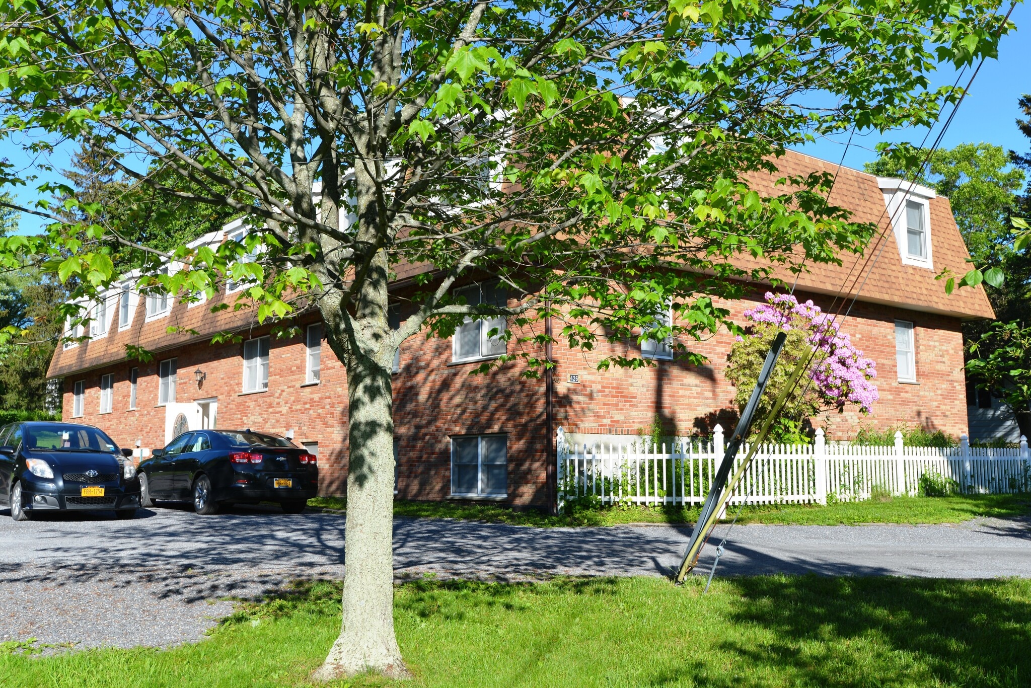 Free parking - 426 Winthrop Dr