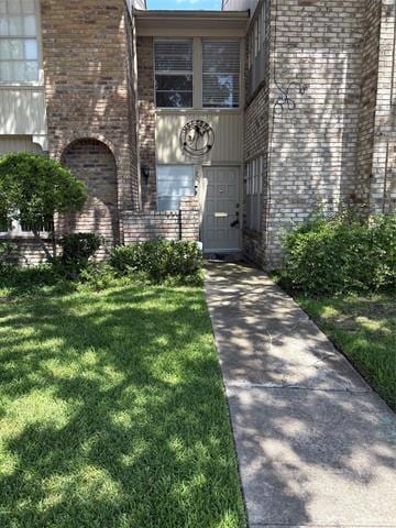 Building Photo - 705 Towne House Ln