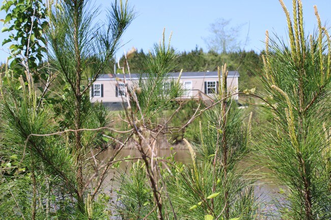 Building Photo - 818 W Grantville Rd