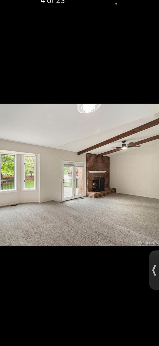 Building Photo - 16719 Penn Dr