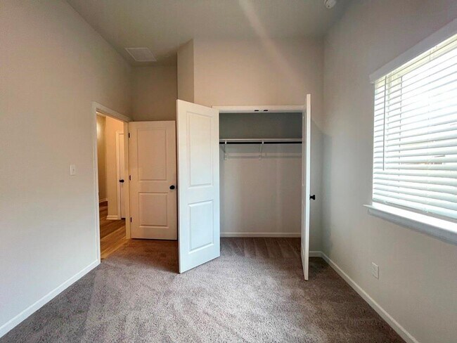 Building Photo - 149 Patrick Herndon Dr