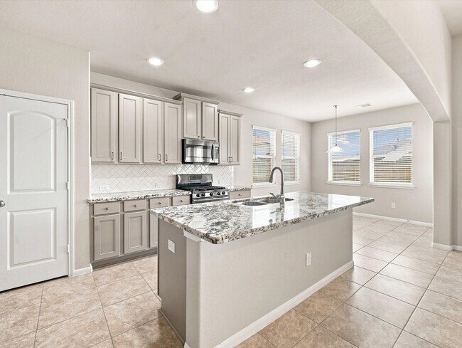 Building Photo - 31407 Elkcreek Bend Dr