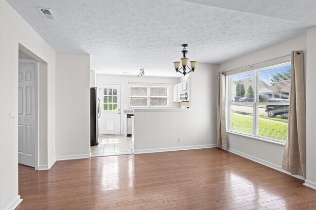Building Photo - Awesome 4BE-Office/Bonus Room/ 2BA Home in...