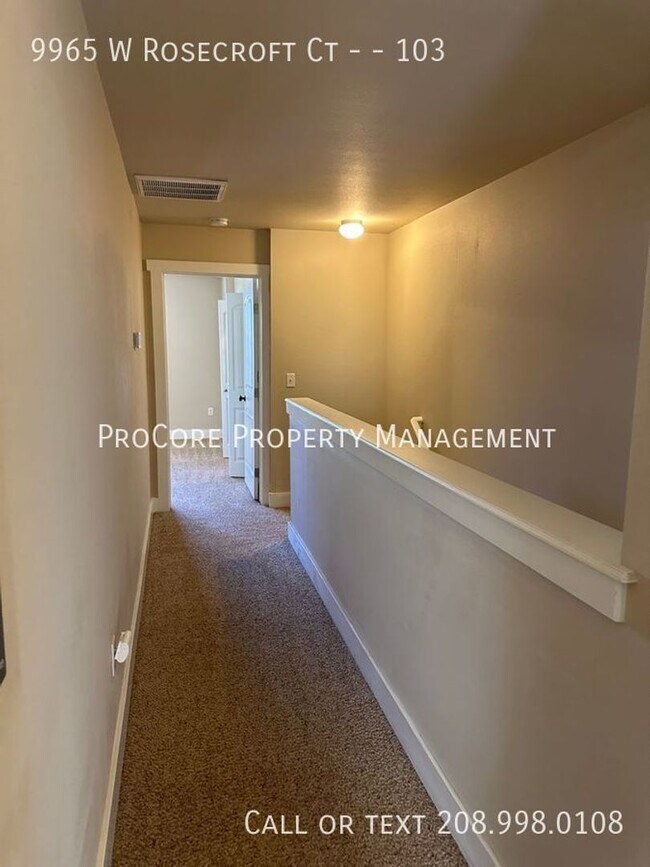 Building Photo - 9825 W Rosecroft Ct