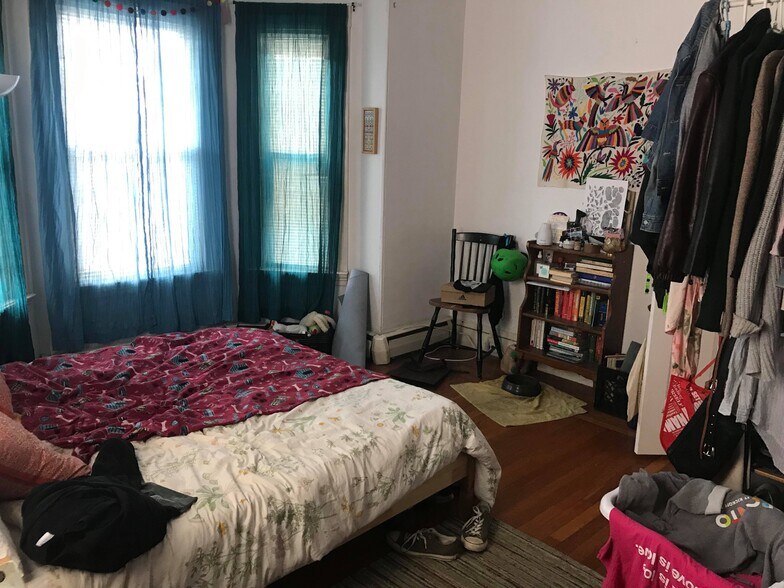 Building Photo - 7 Quincy St