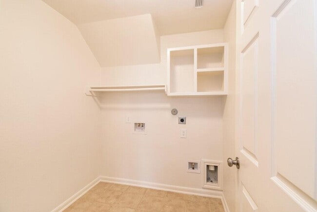 Building Photo - Shoal Creek Drive, Pearland, TX 77584 - 2 BR 2.5 BA single-family home