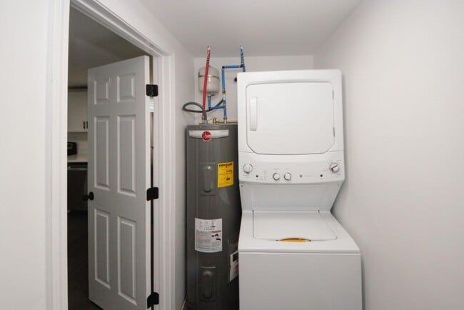 Building Photo - 6157 Orville Dr