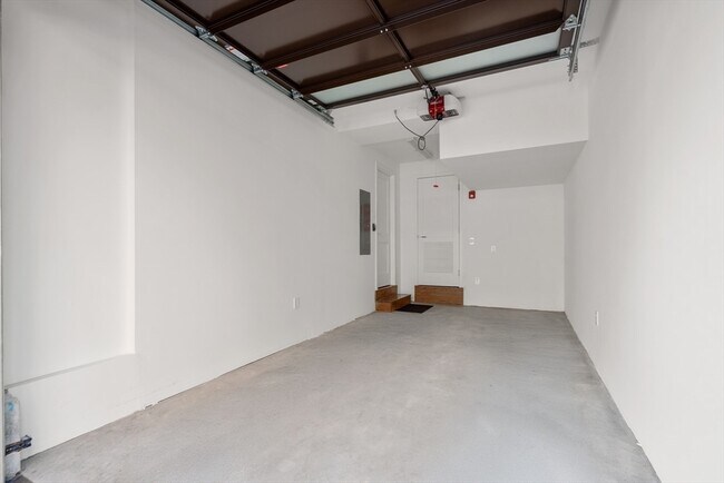 Building Photo - 1-17 Edgerly Pl