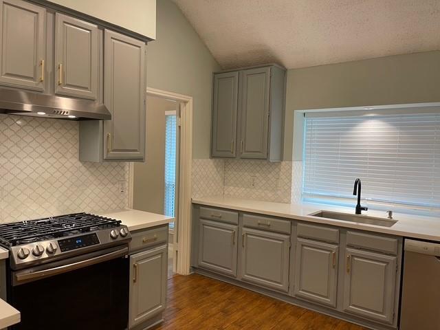 Building Photo - 2215 Mill Creek Dr