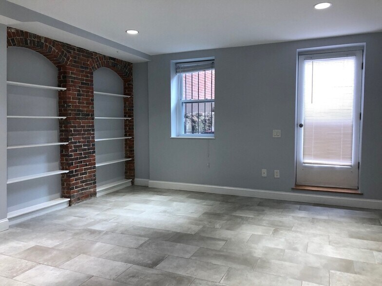 Building Photo - 78 W Concord St