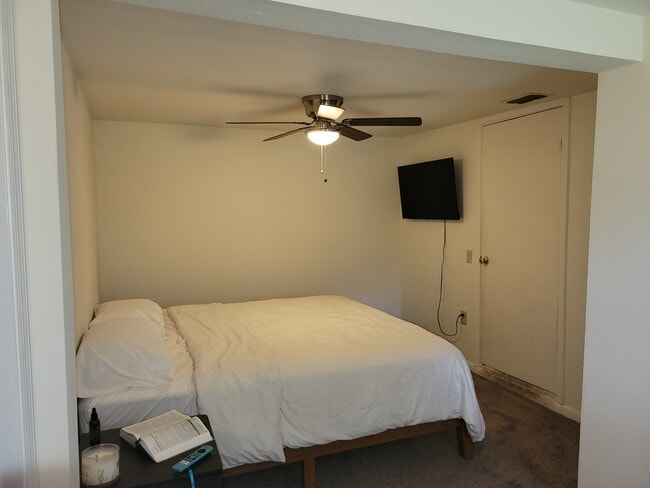 Building Photo - 2701 47th Ave N