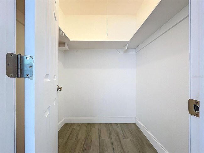 Building Photo - 5806 Liverpool Dr