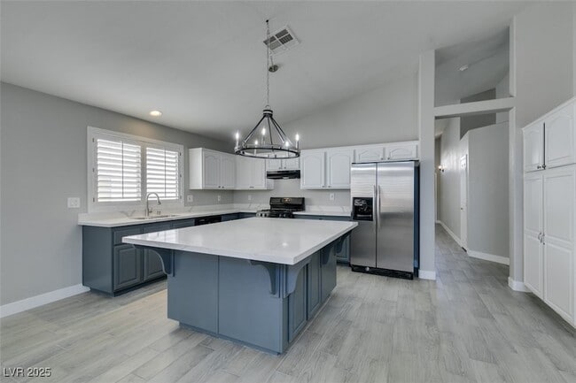 Building Photo - 2744 Summerchase Ln