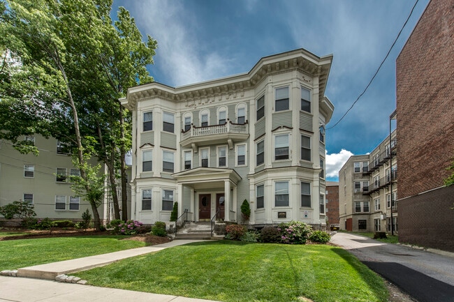 Building Photo - 55 Ashford St