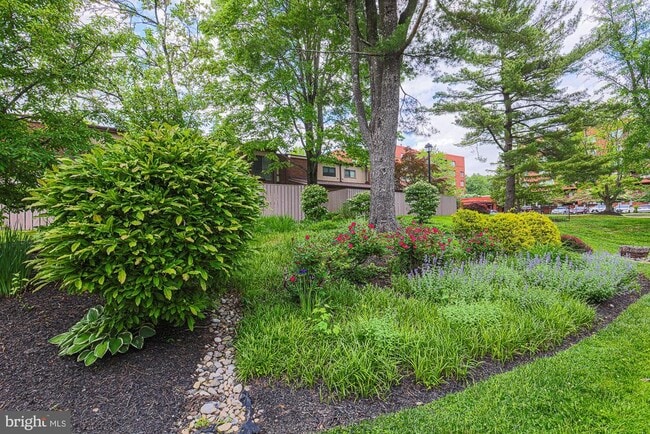 Building Photo - 17 Farmhouse Ct
