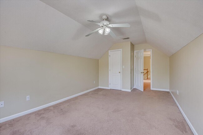 Building Photo - 2102 Howard Mill Rd