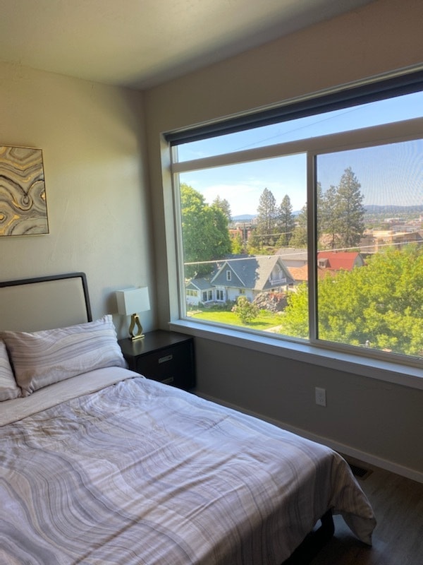 Building Photo - 618 S Denver St