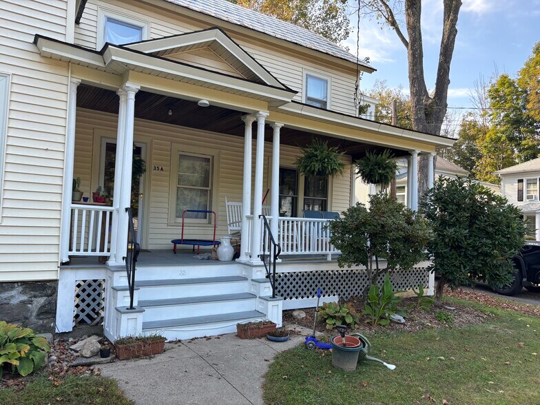 Building Photo - 35 Prospect St