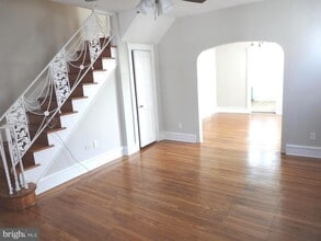 Building Photo - 129 S Eagle Rd