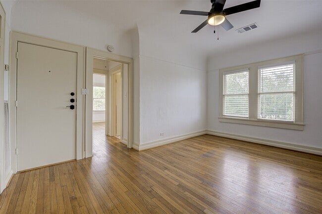 Building Photo - 1516 Bonnie Brae St