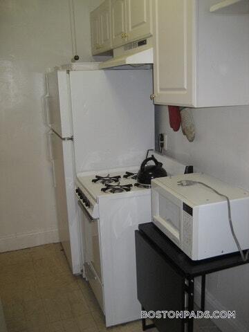 Building Photo - 55 Park Dr