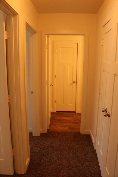 Building Photo - 10535 Mills Rd