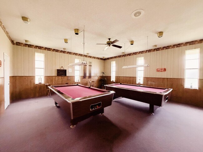 Building Photo - 100 Village Green Cir E