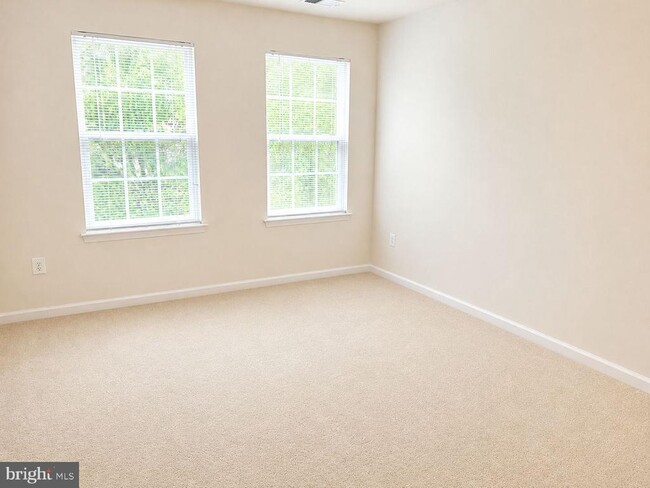 Building Photo - 12489 Pfitzner Ct