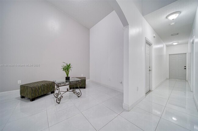 Building Photo - 3243 NE 11th Dr