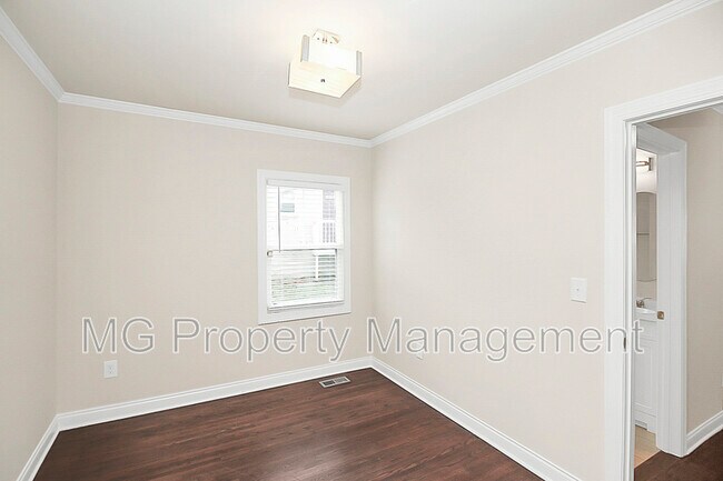 Building Photo - 2008 Union St