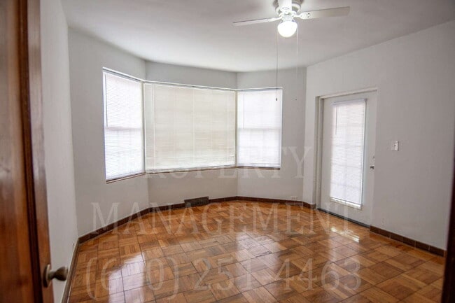 Building Photo - Spacious 4-Bedroom 2-Bathroom Home