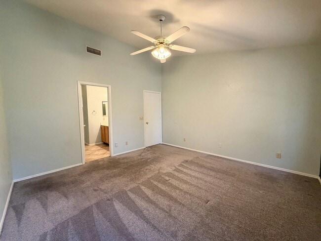 Building Photo - 4207 E Juanita Ave