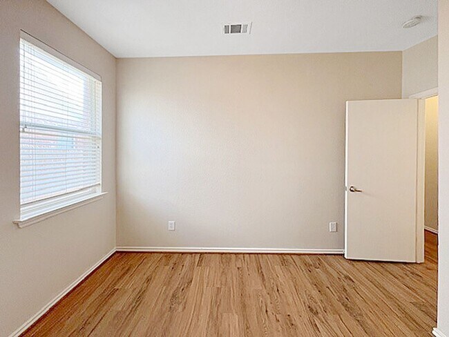 Building Photo - 9716 Minton Dr
