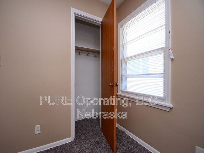 Building Photo - 210 N 32nd Ave