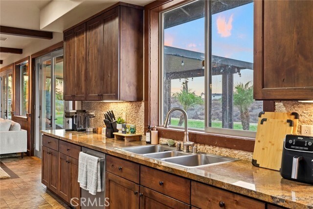 Building Photo - 34670 Santa Rita Rd